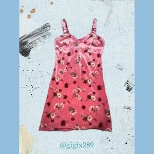 FOREVER 21 Velvety Floral Mini Dress